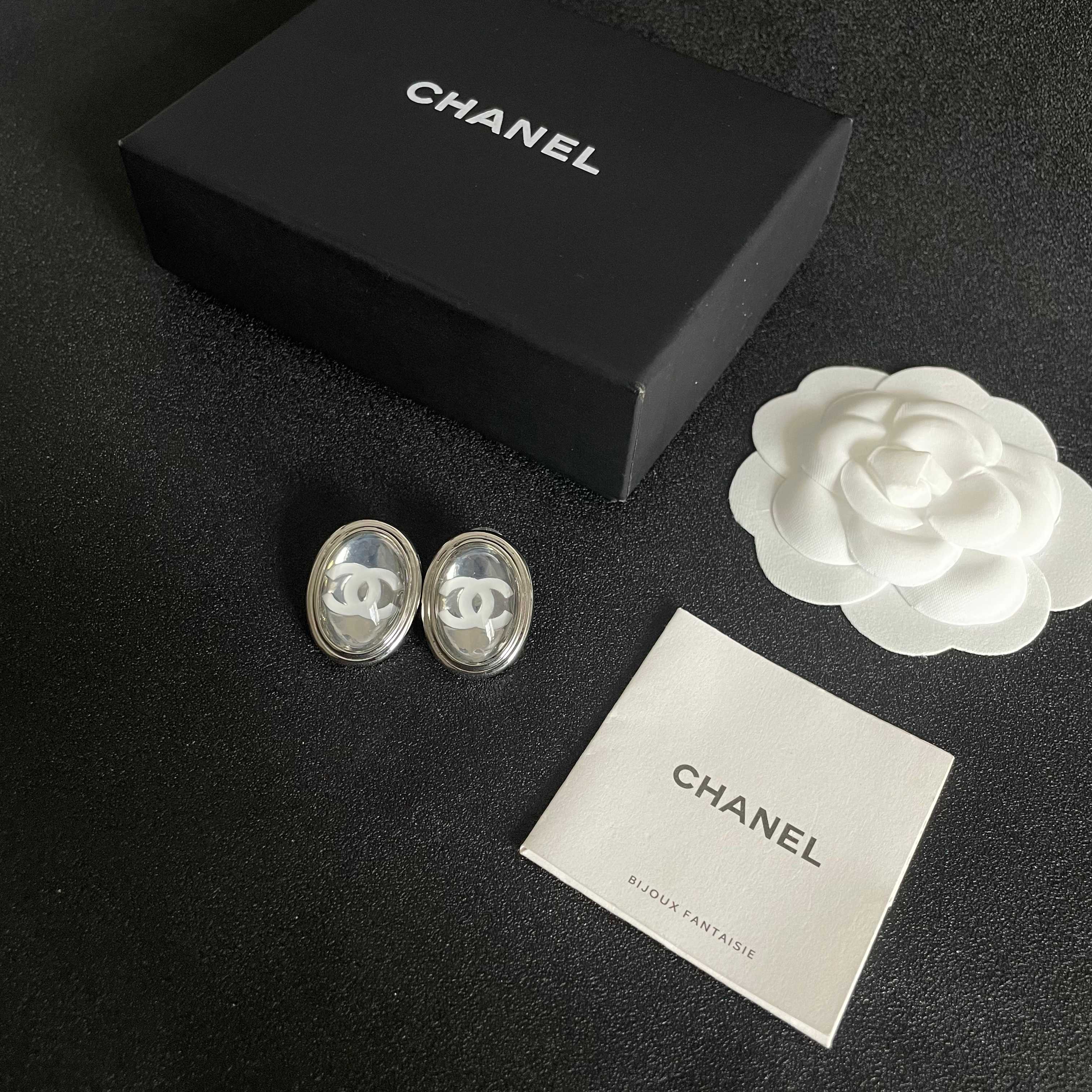 Vintage-Inspired Minimalist Stud Earrings | Refined Daily Elegance