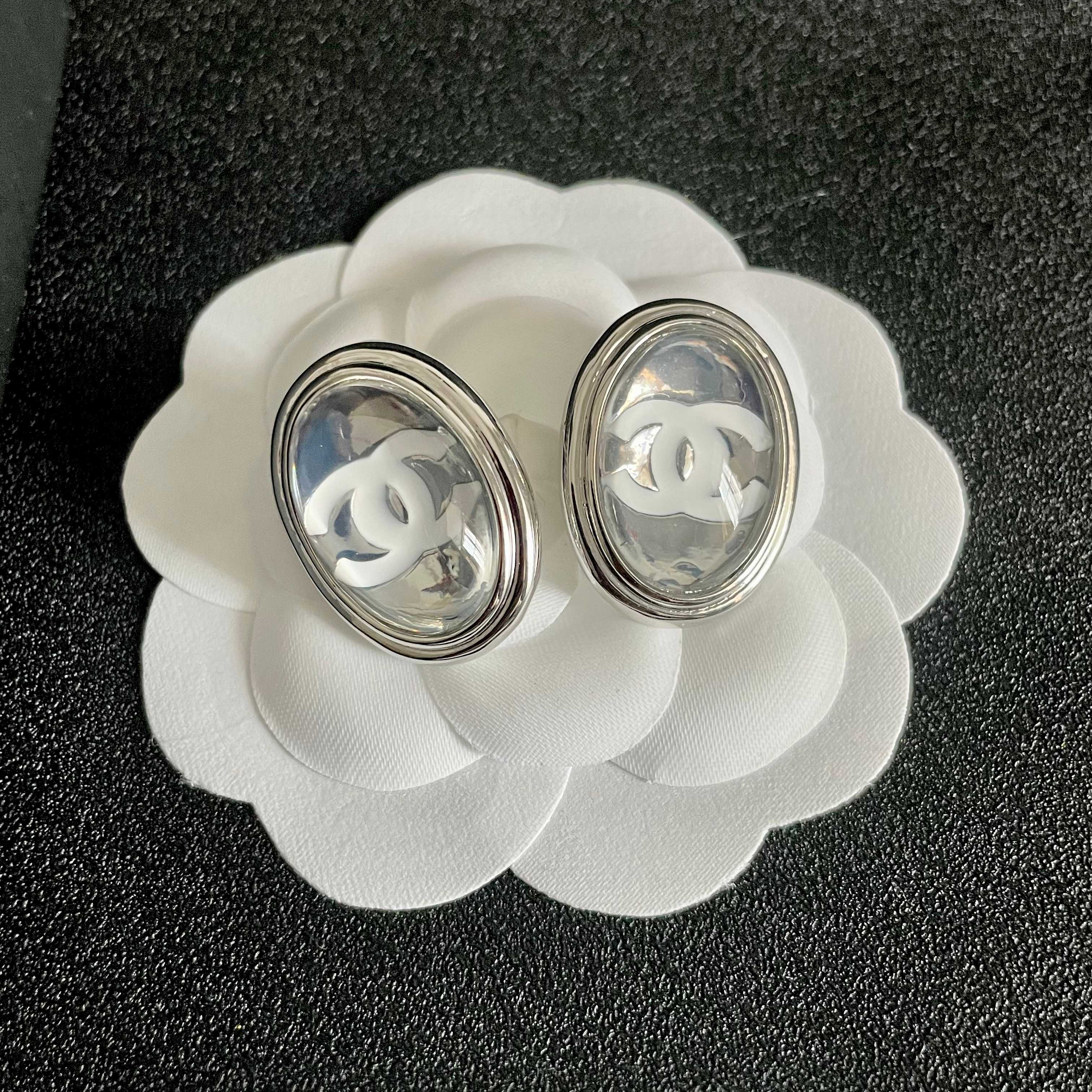 Vintage-Inspired Minimalist Stud Earrings | Refined Daily Elegance