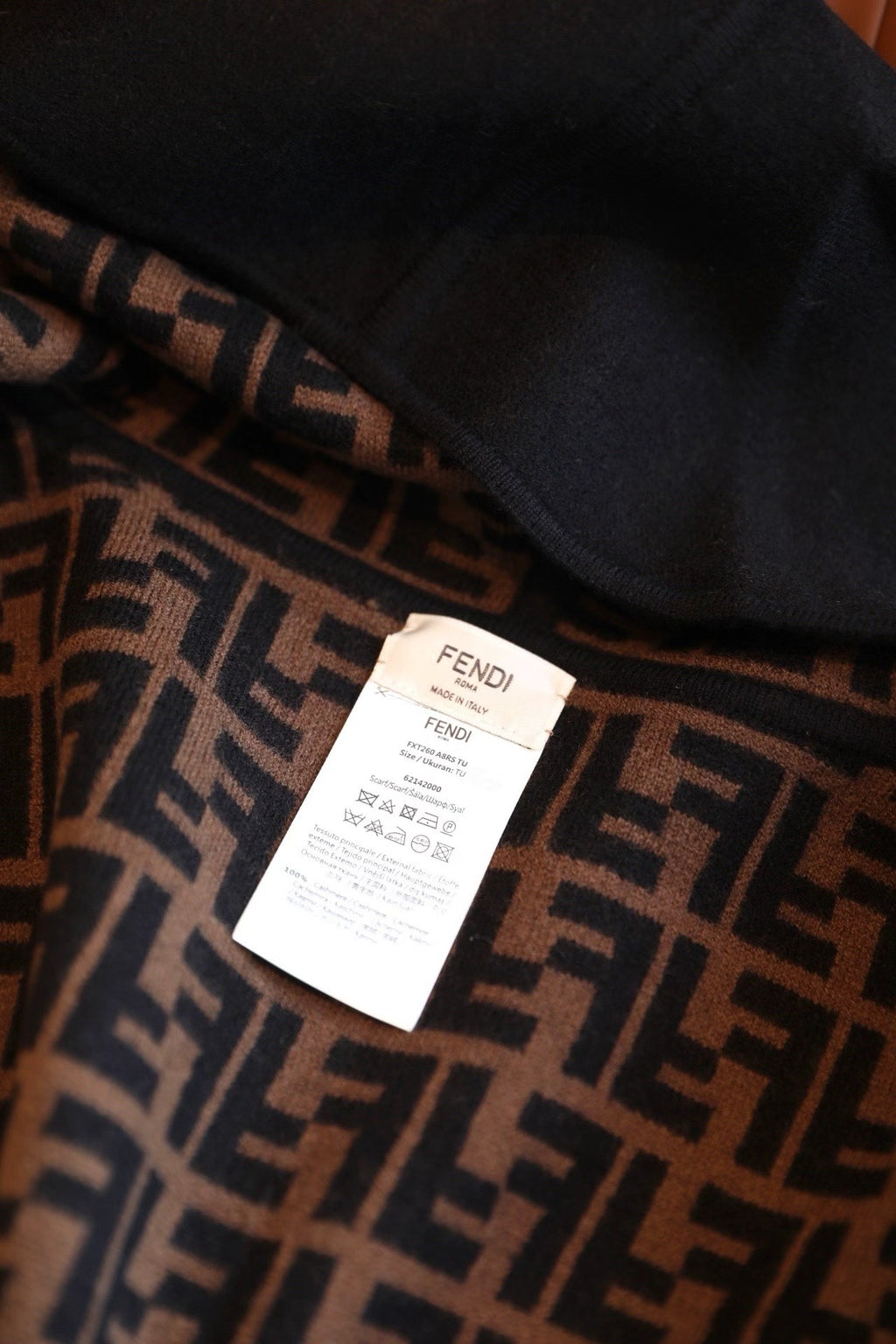 Double-Sided Wool–Cashmere Blend Knit Cape Coat | Soft · Warm · Elevated