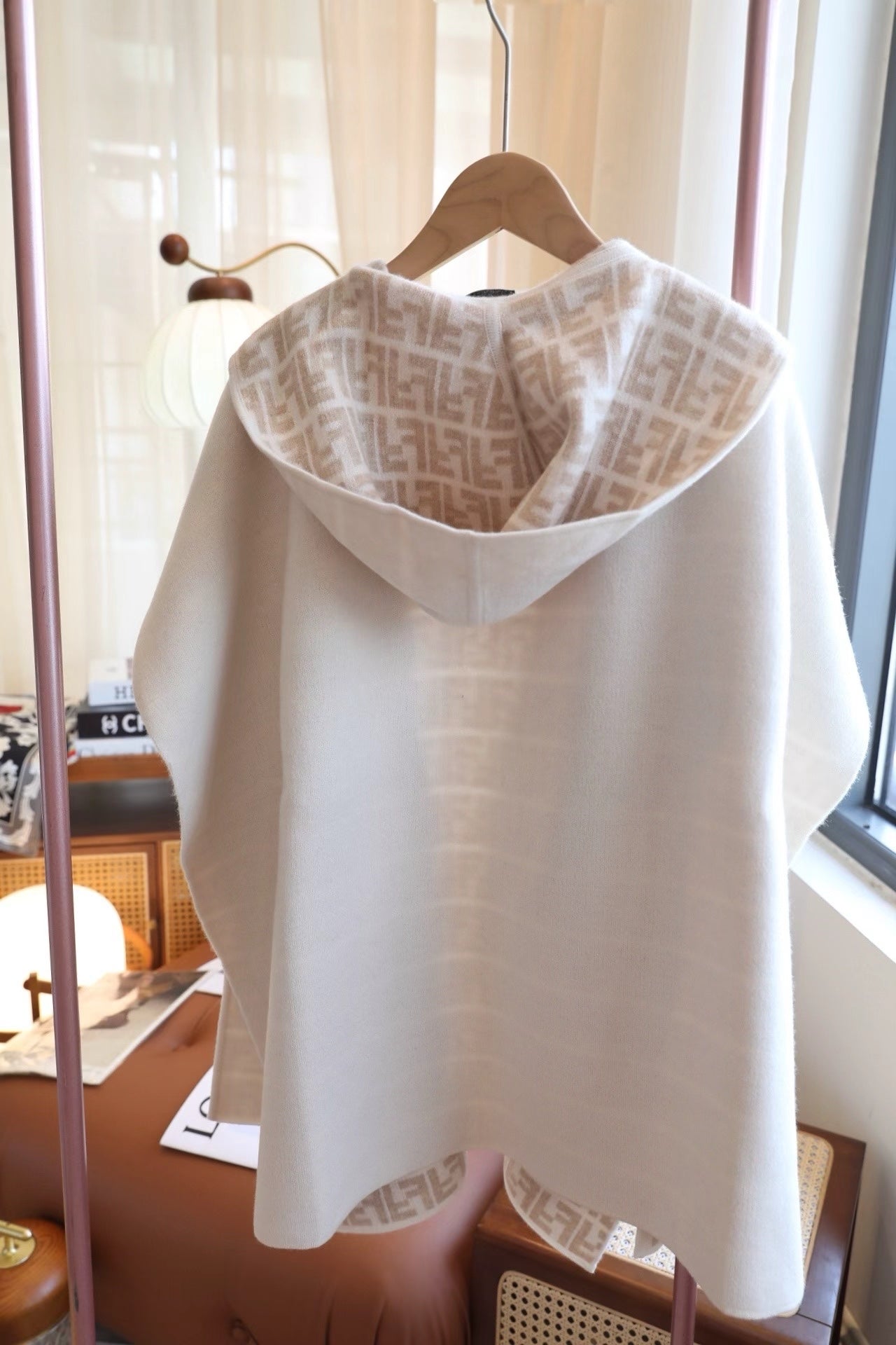 Double-Sided Wool–Cashmere Blend Knit Cape Coat | Soft · Warm · Elevated