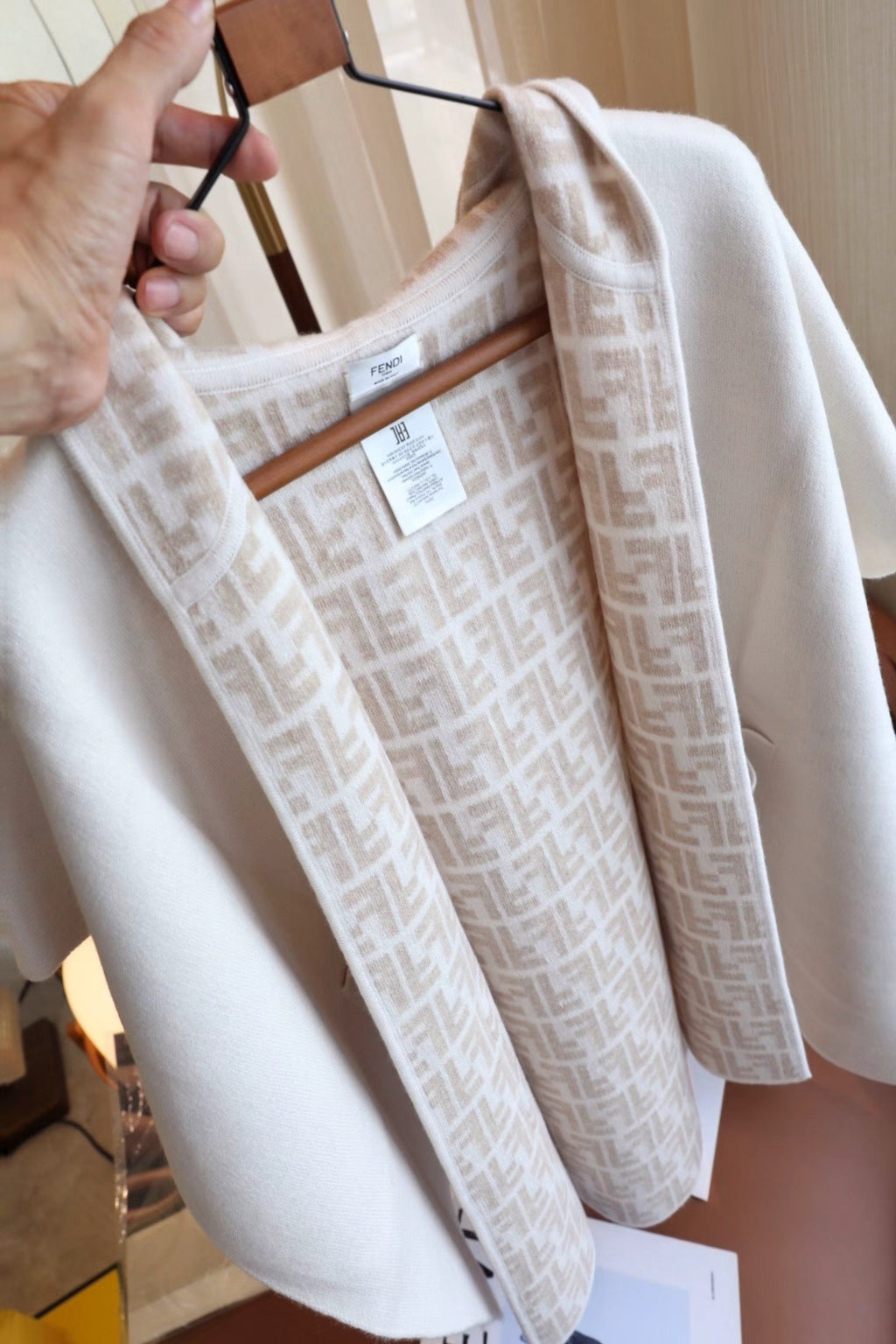 Double-Sided Wool–Cashmere Blend Knit Cape Coat | Soft · Warm · Elevated
