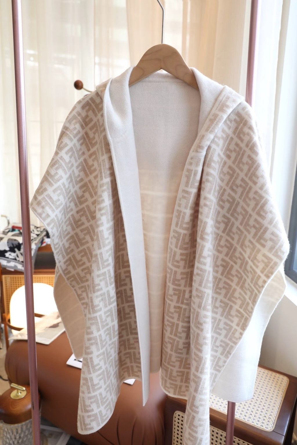 Double-Sided Wool–Cashmere Blend Knit Cape Coat | Soft · Warm · Elevated