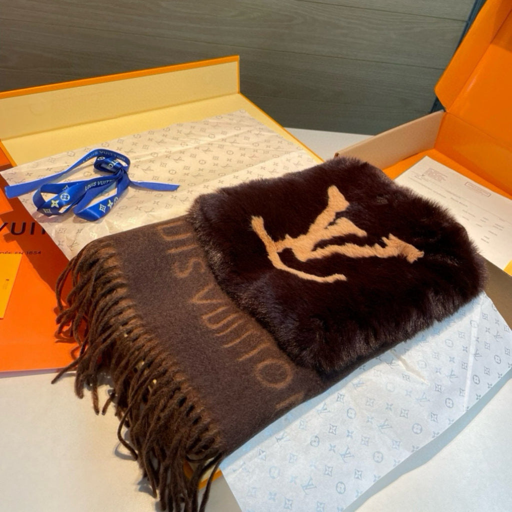 Luxury Cashmere Scarf with Pocket &amp; Decorative Details — 190 × 46 cm