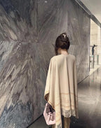 Premium Wool Cape Wrap — 100% Soft Lambswool | 130 × 160 cm