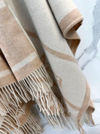 Premium Wool Cape Wrap — 100% Soft Lambswool | 130 × 160 cm
