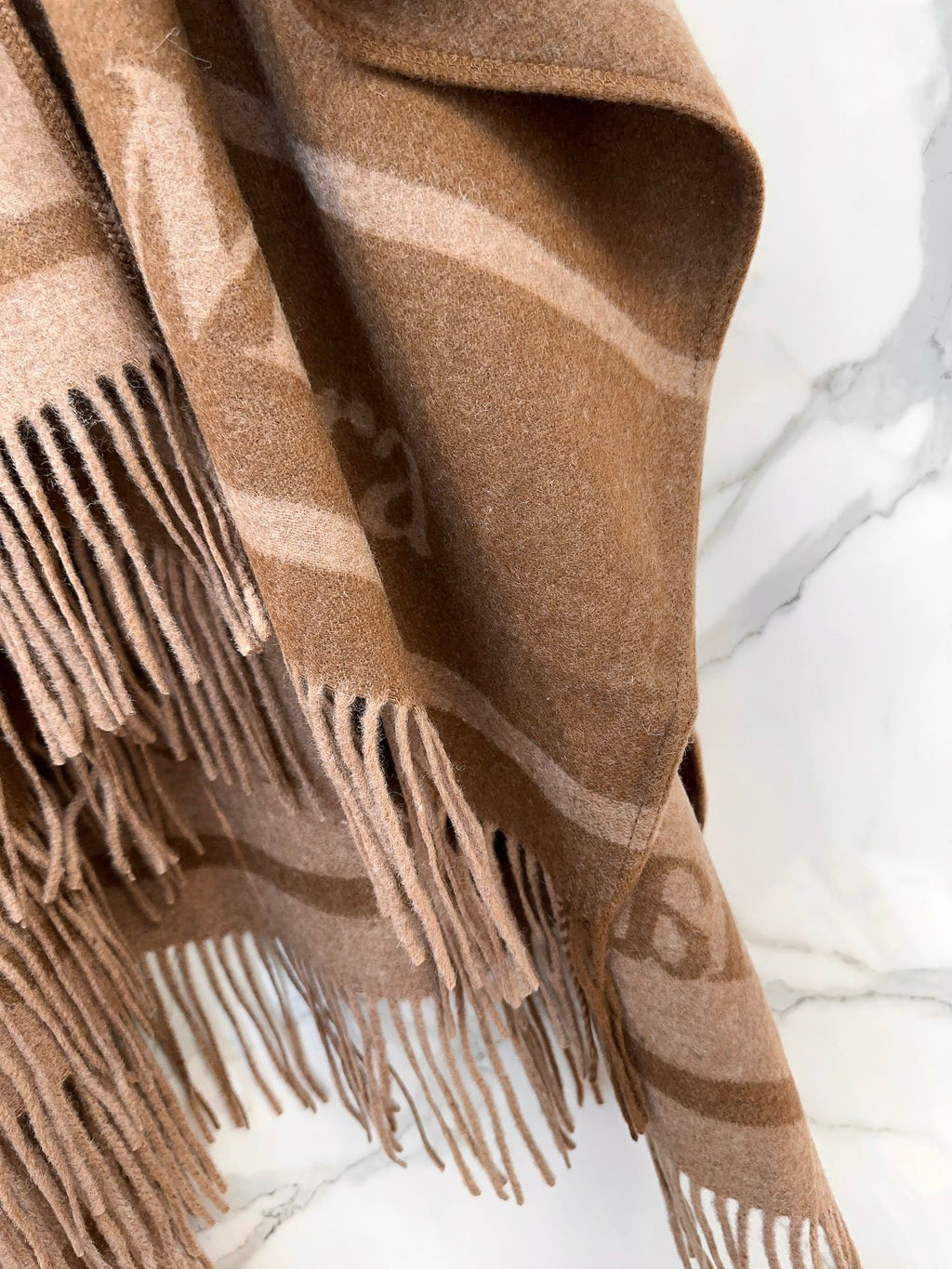 Premium Wool Cape Wrap — 100% Soft Lambswool | 130 × 160 cm