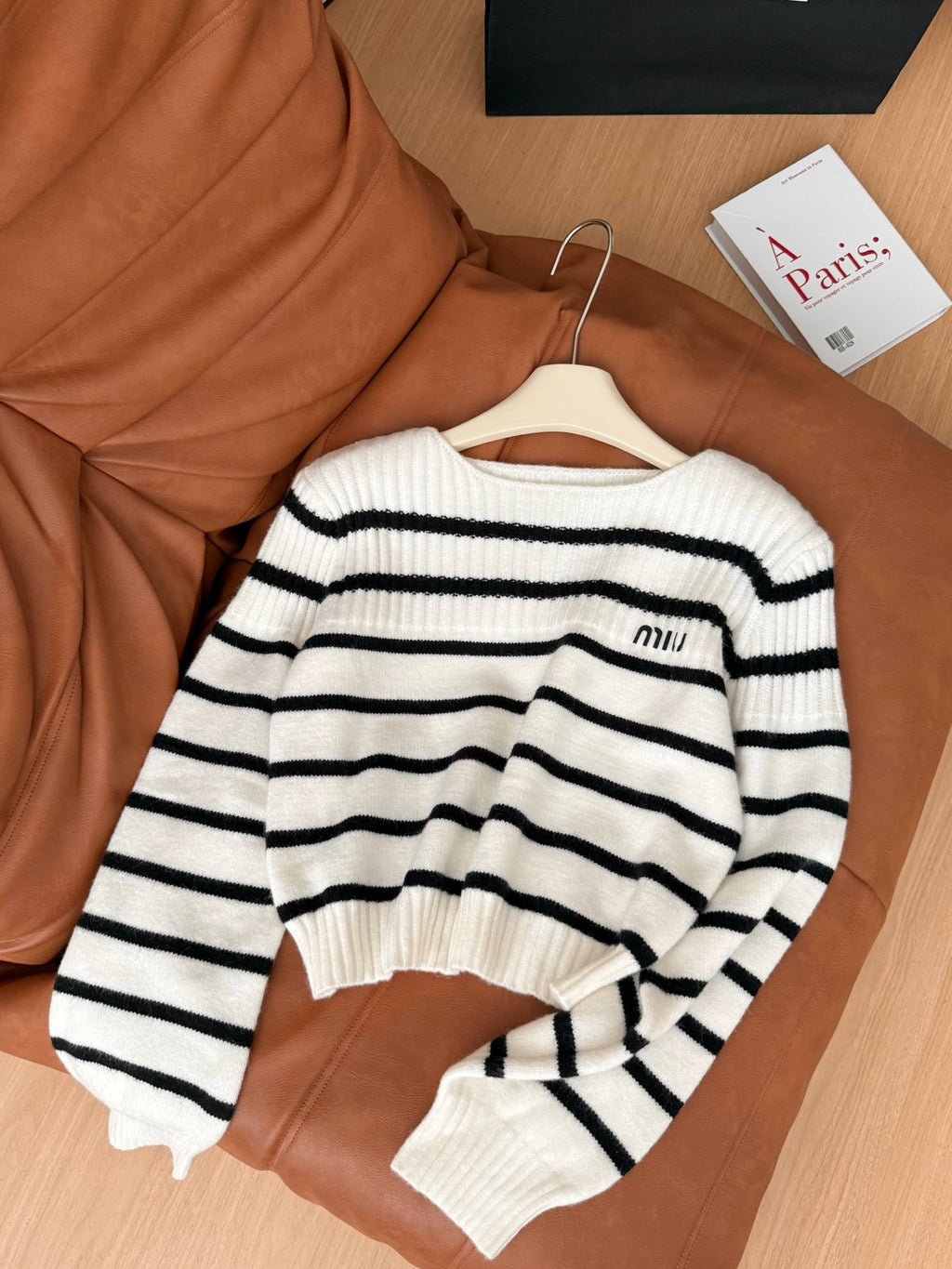 Black  & White Contrast Stripe Knit Top