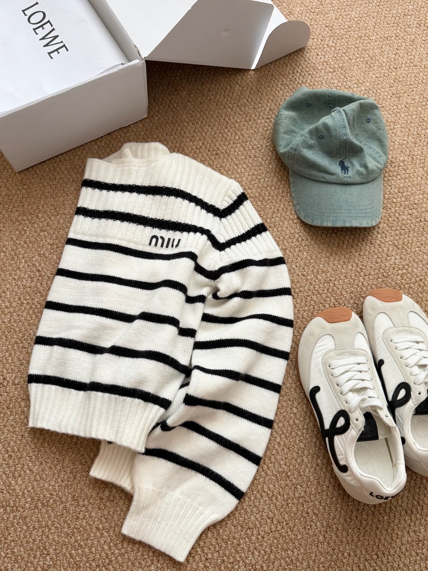 Black  & White Contrast Stripe Knit Top