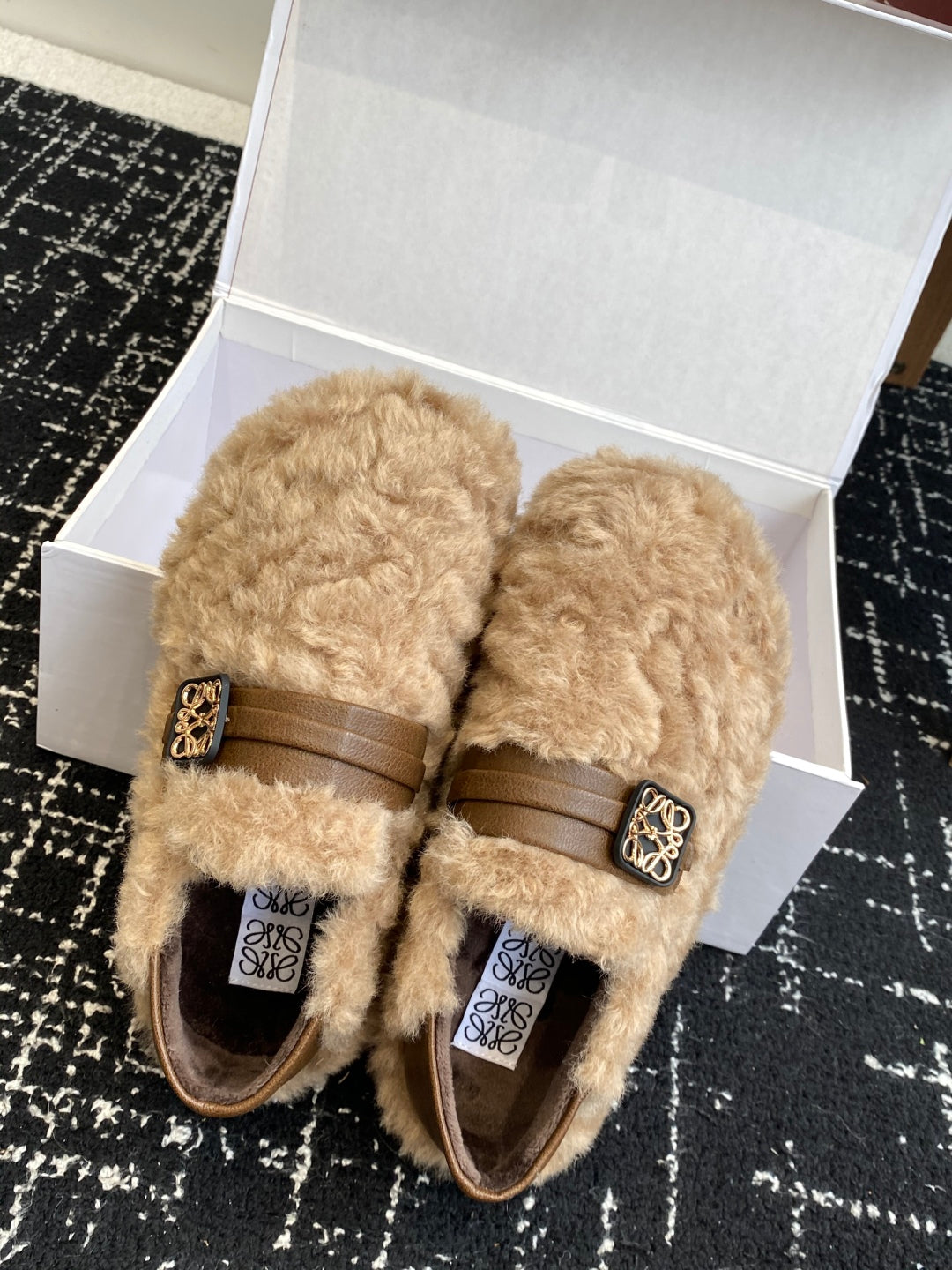 LOEWE 25SS Wool “Baozi” Shoes – Fall/Winter Collection