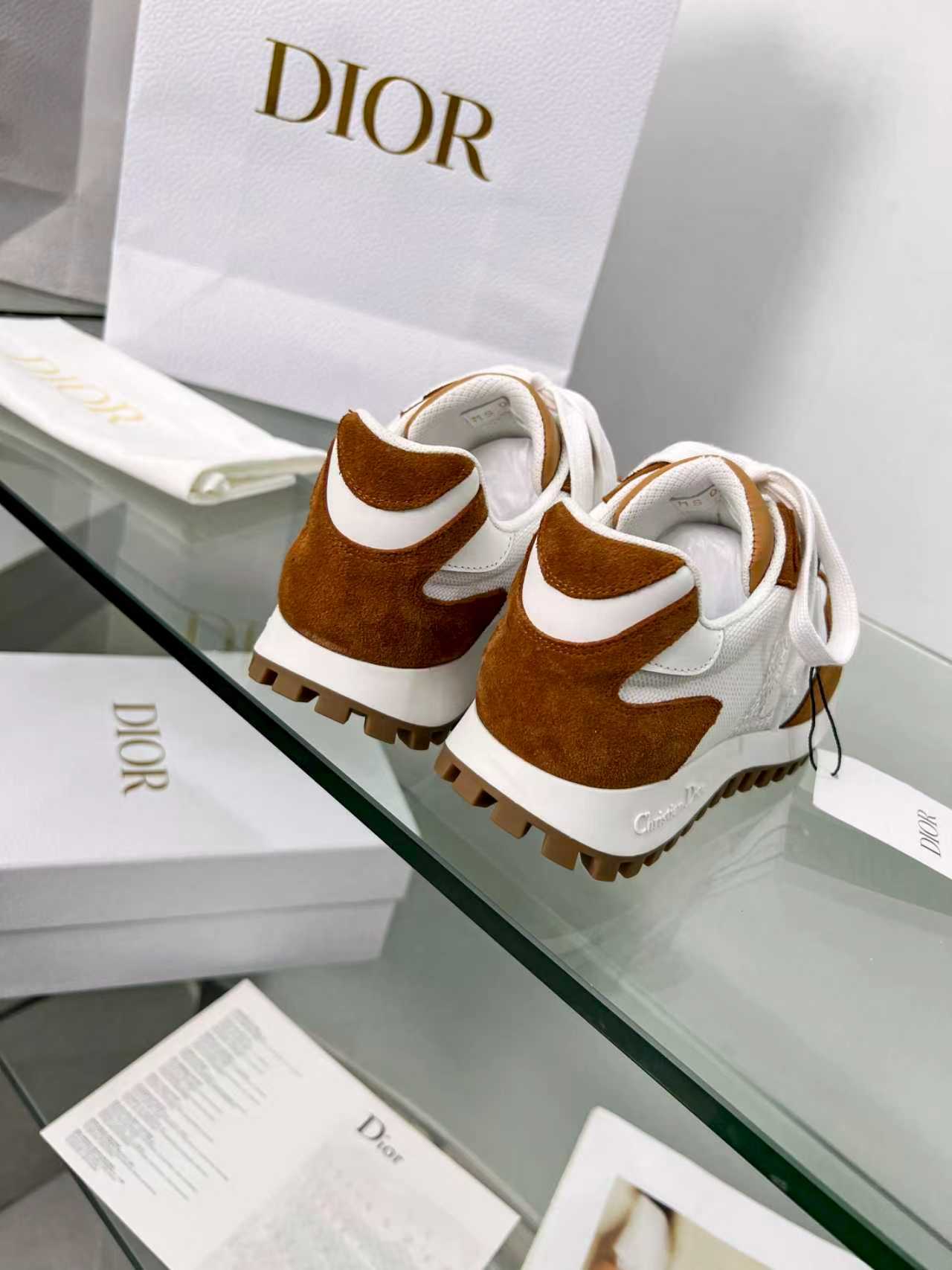 2025 New Style “C’st C*D” Sneakers – Low-Key Luxury