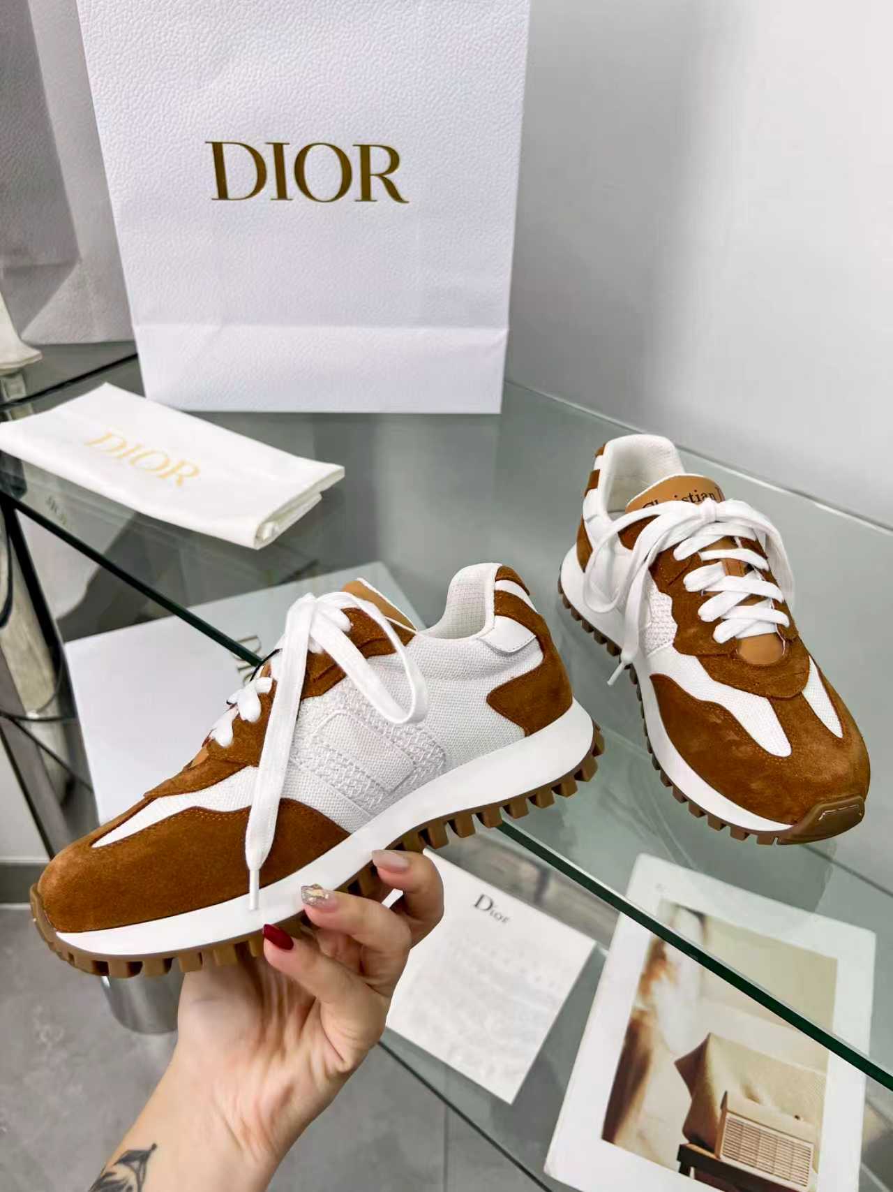 2025 New Style “C’st C*D” Sneakers – Low-Key Luxury