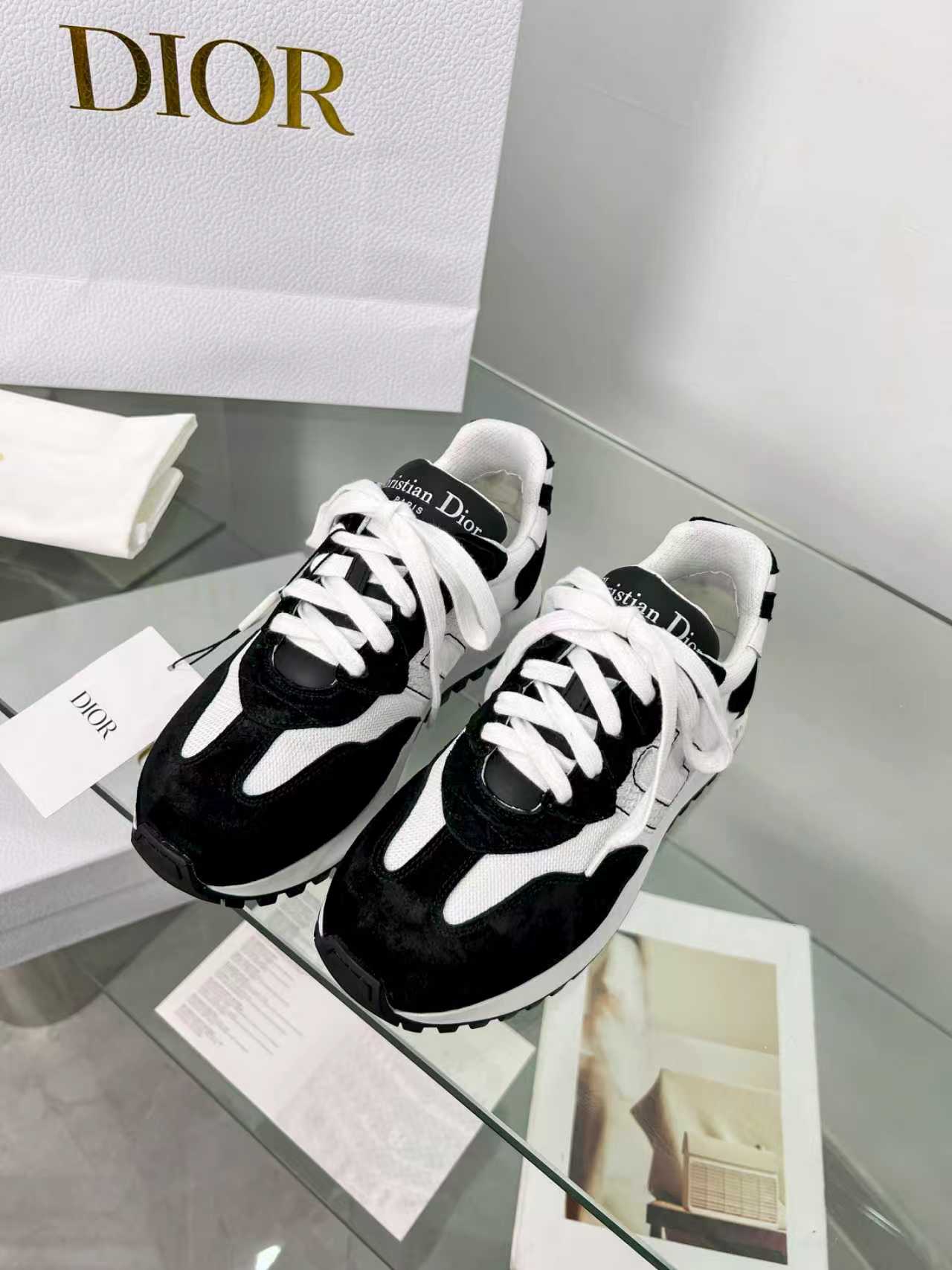2025 New Style “C’st C*D” Sneakers – Low-Key Luxury