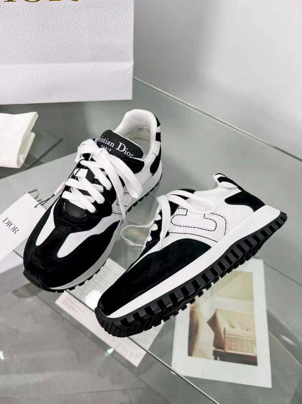2025 New Style “C’st C*D” Sneakers – Low-Key Luxury