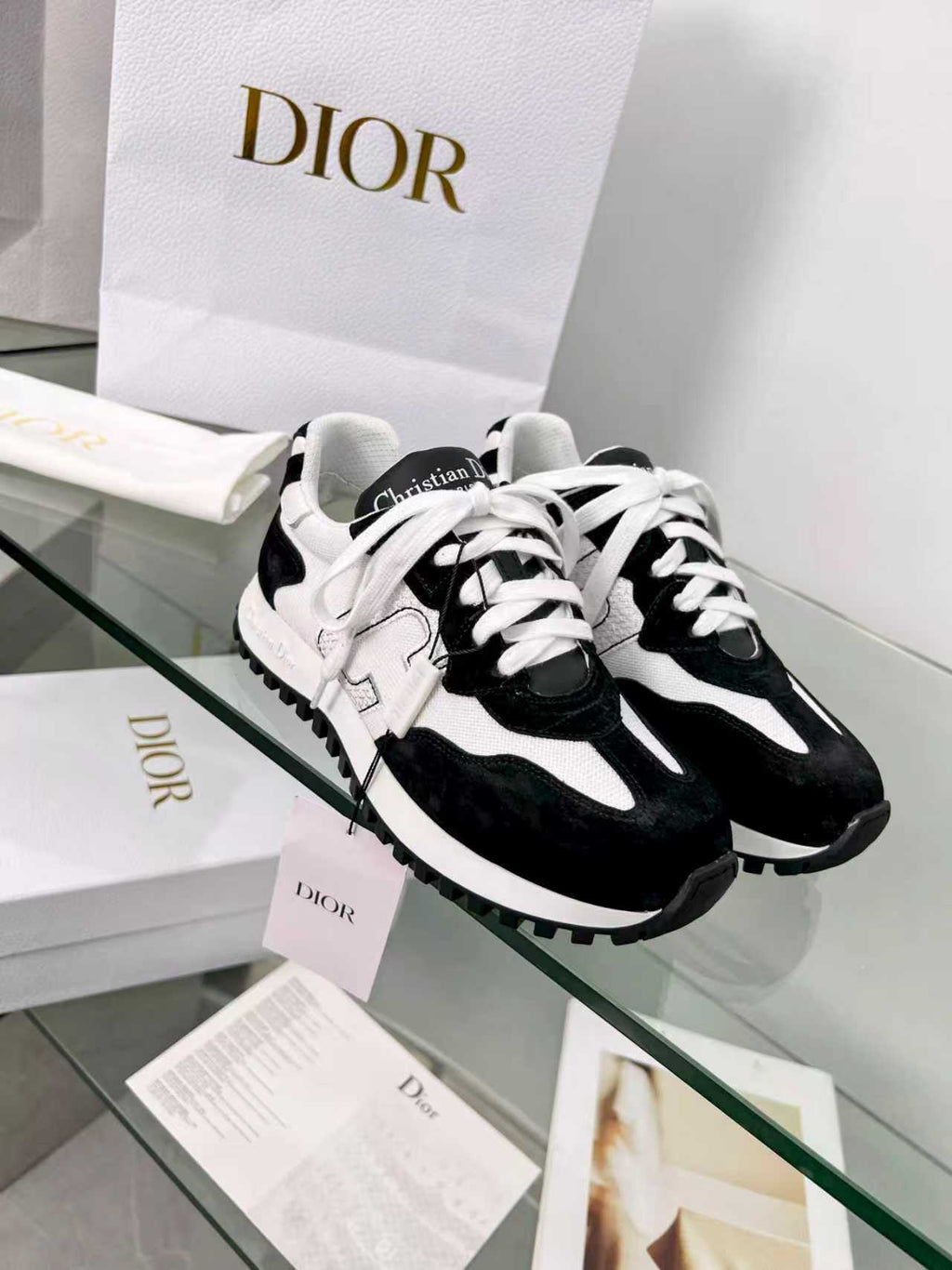2025 New Style “C’st C*D” Sneakers – Low-Key Luxury