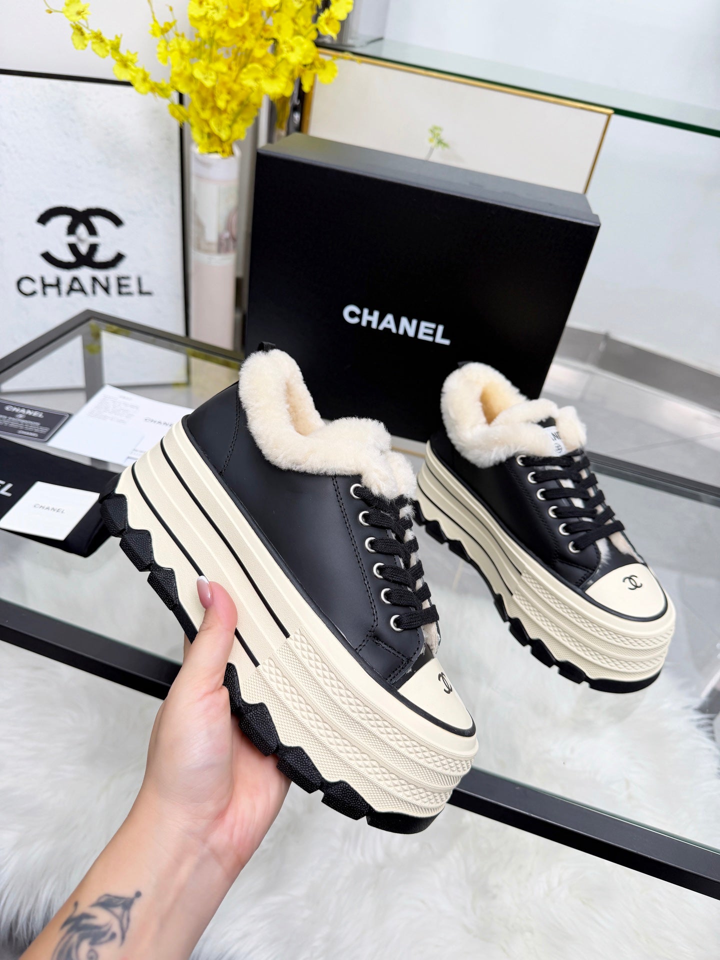 Thick-Soled Canvas “Cookie” Sneakers – Retro Summer Style