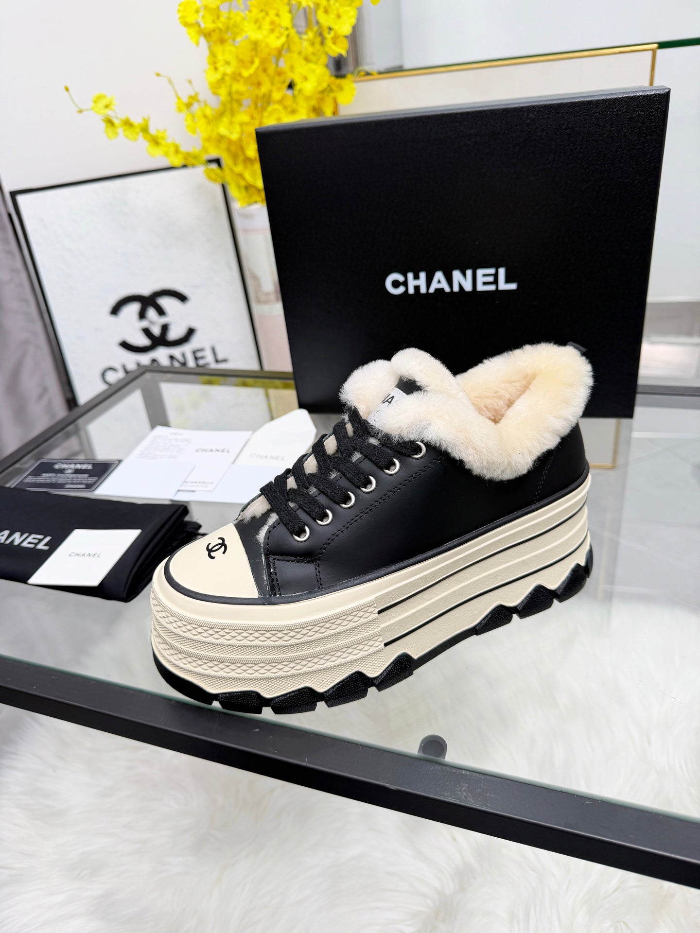 Thick-Soled Canvas “Cookie” Sneakers – Retro Summer Style