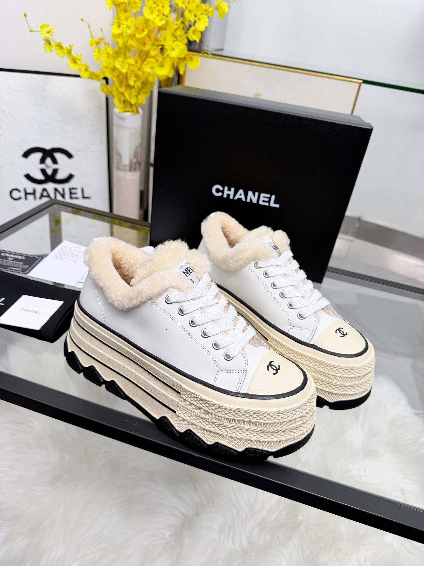 Thick-Soled Canvas “Cookie” Sneakers – Retro Summer Style