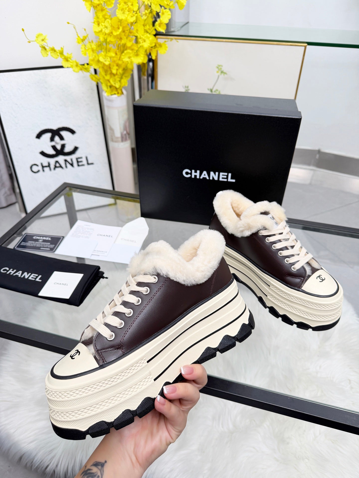 Thick-Soled Canvas “Cookie” Sneakers – Retro Summer Style