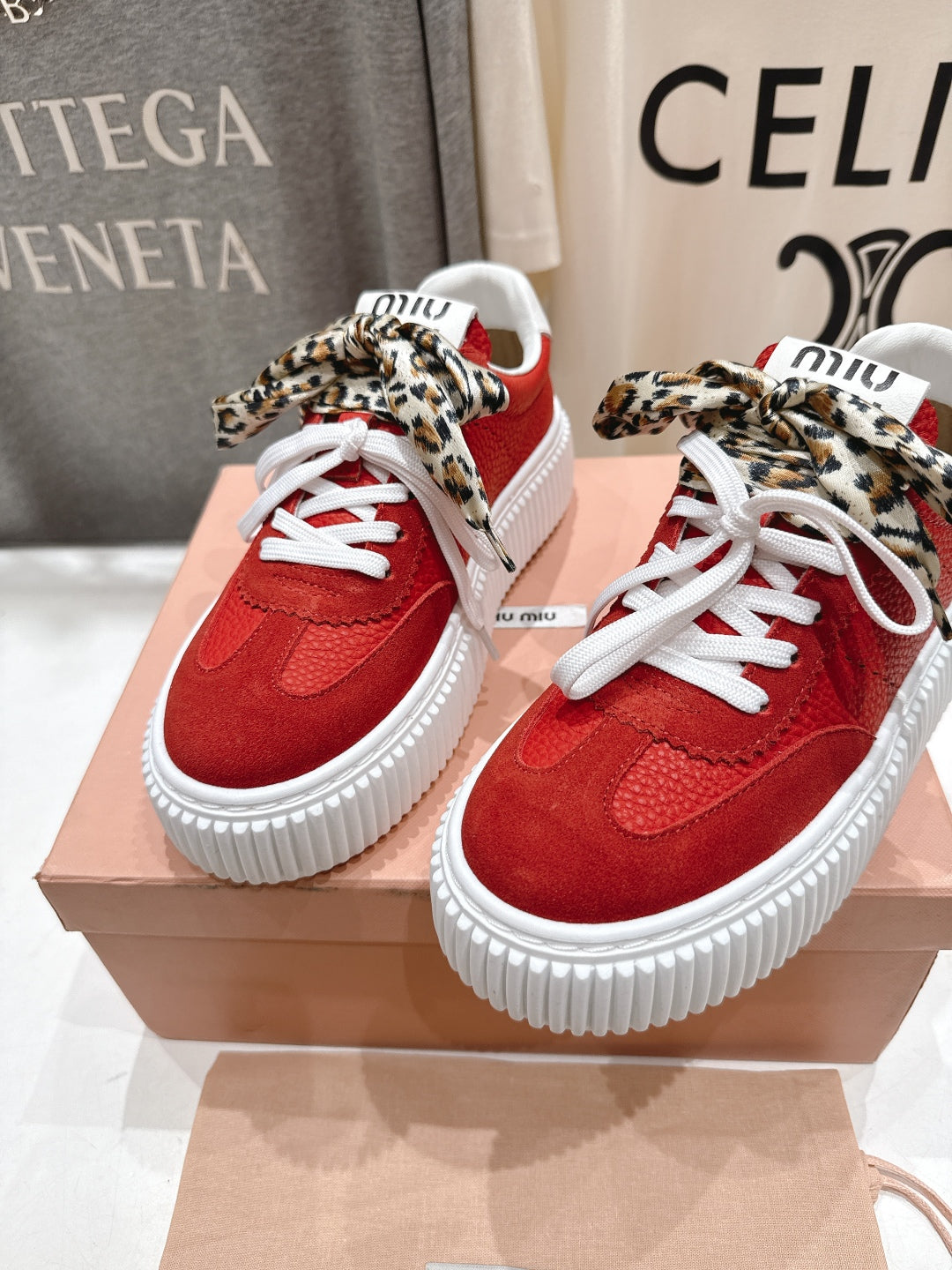 2025SS Lace-Up Thick-Soled Sneakers – Casual Sporty Style
