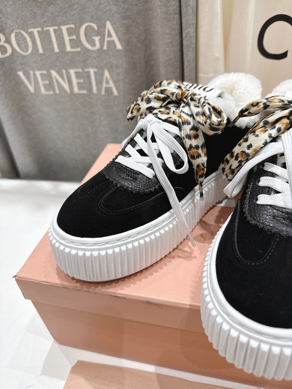 2025SS Autumn/Winter Lace-Up Thick-Soled Wool Sneakers