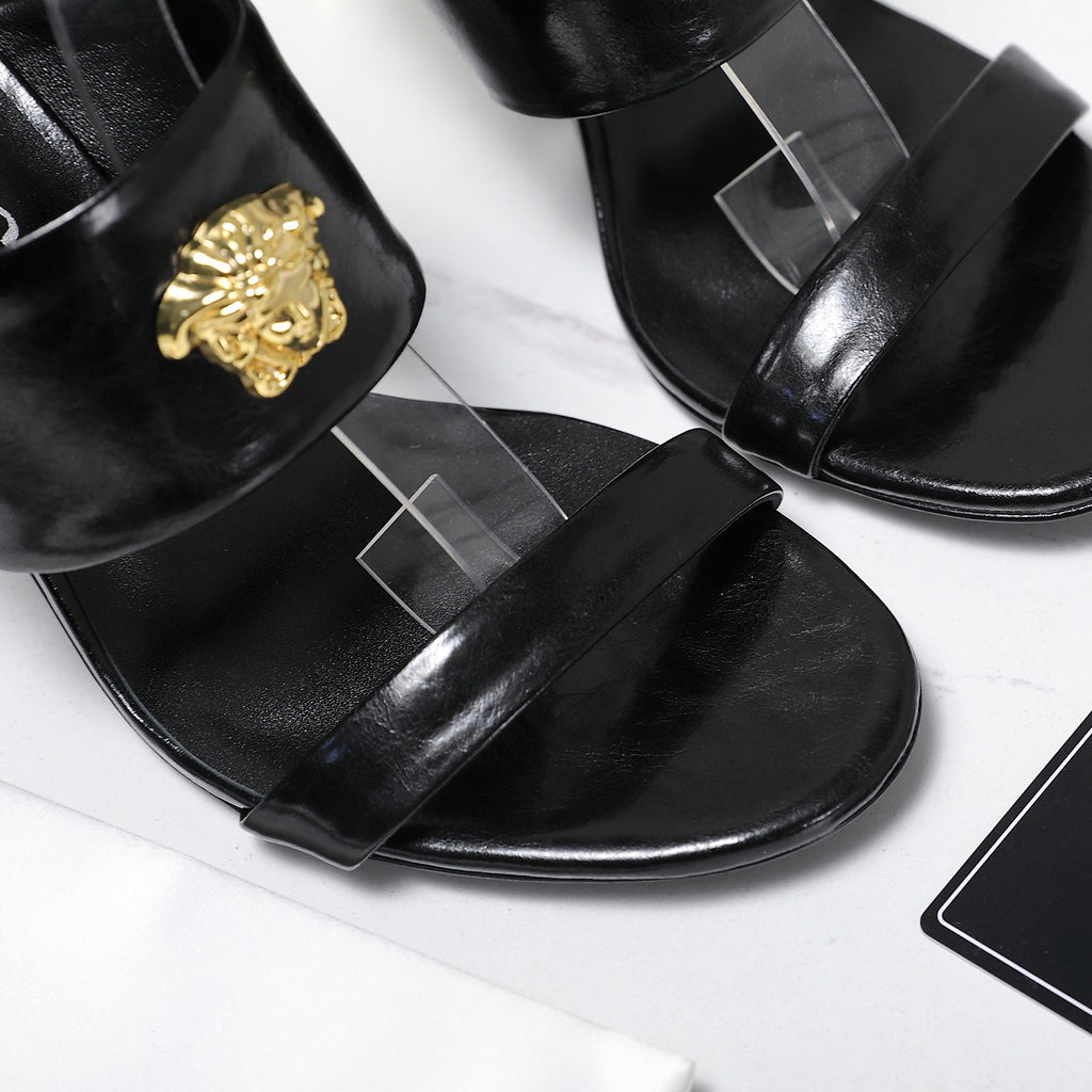 2025SS High-Heel Sandals – Signature Buckle Design