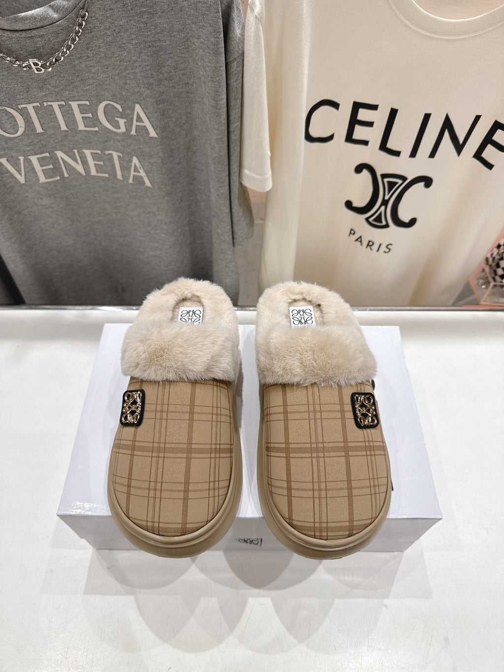2025 Autumn/Winter Furry Slide Slippers – Cozy & Stylish