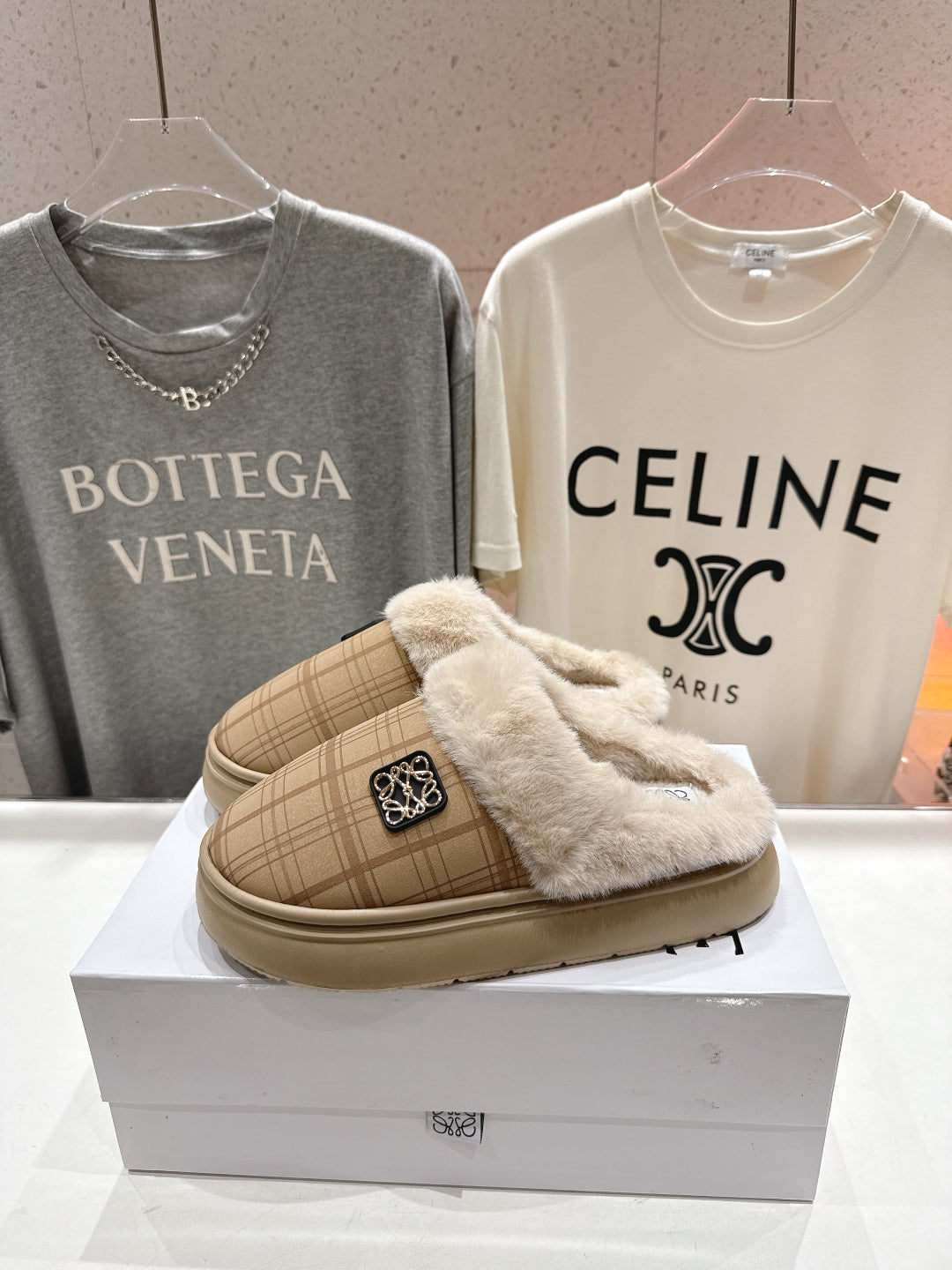 2025 Autumn/Winter Furry Slide Slippers – Cozy & Stylish