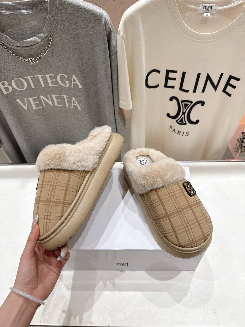 2025 Autumn/Winter Furry Slide Slippers – Cozy & Stylish