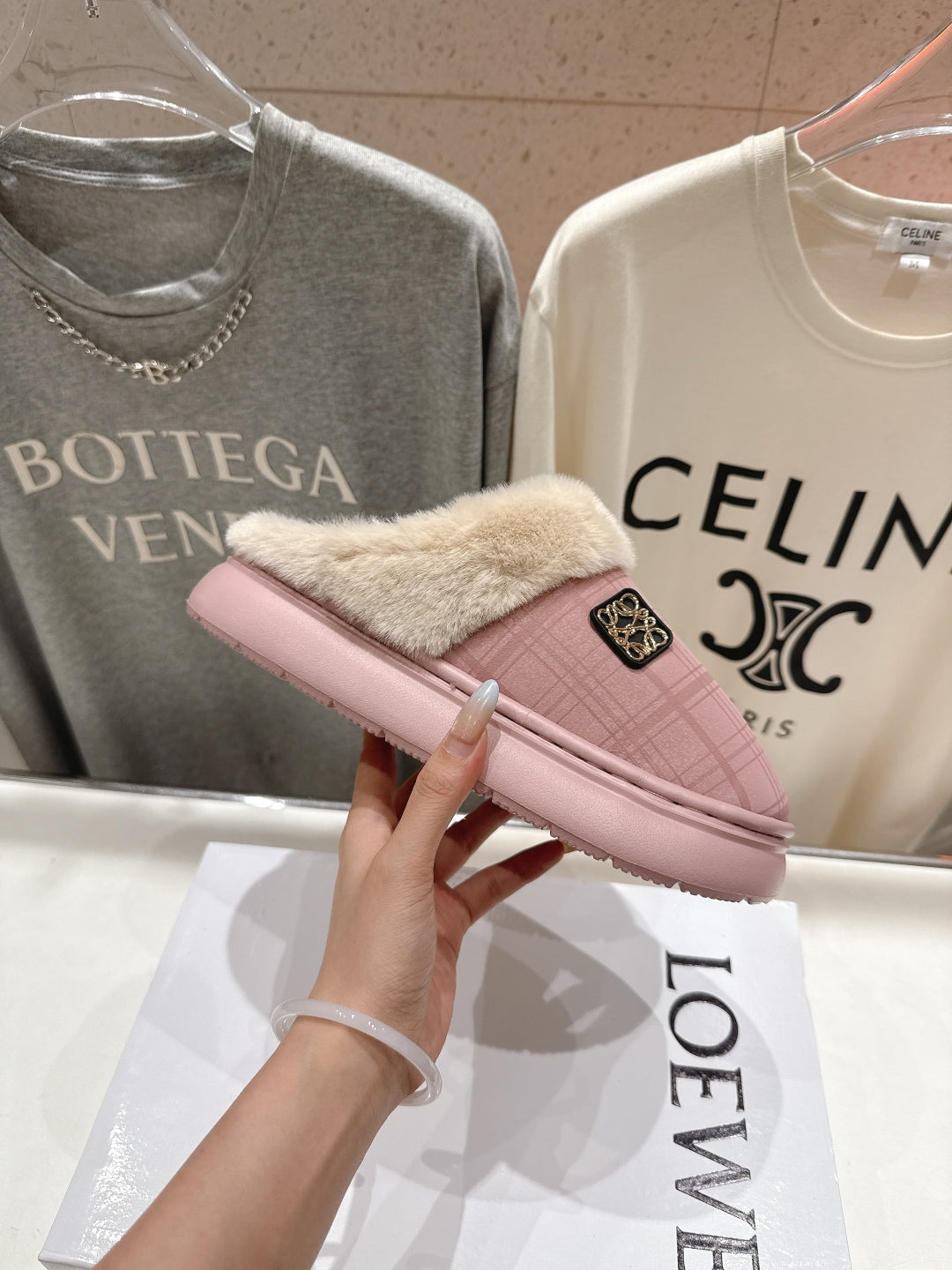 2025 Autumn/Winter Furry Slide Slippers – Cozy & Stylish