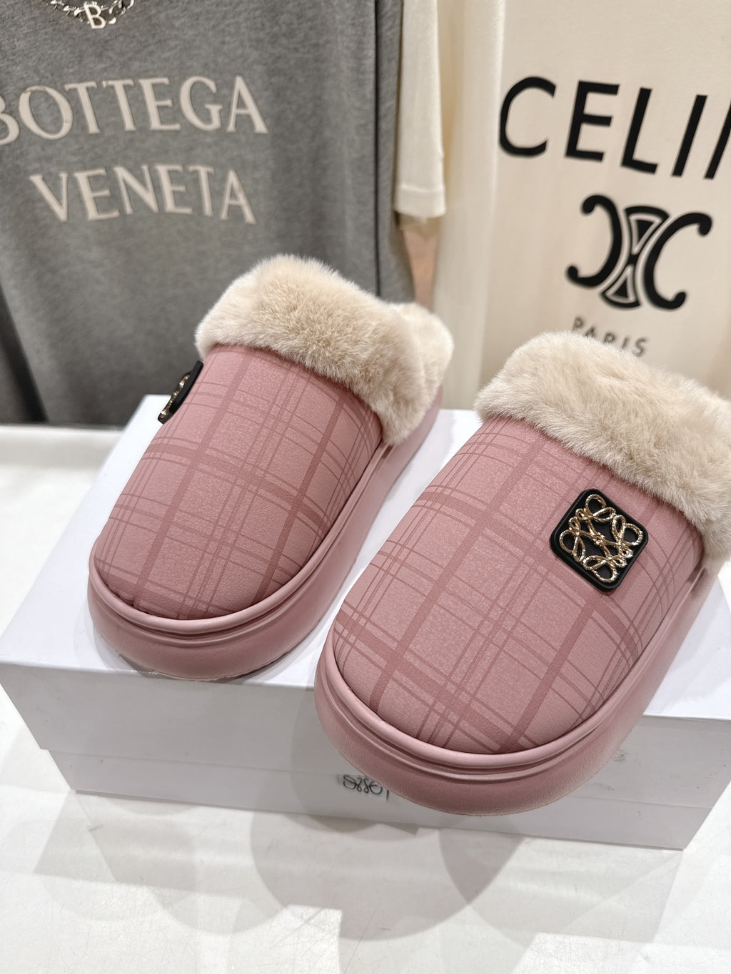 2025 Autumn/Winter Furry Slide Slippers – Cozy & Stylish