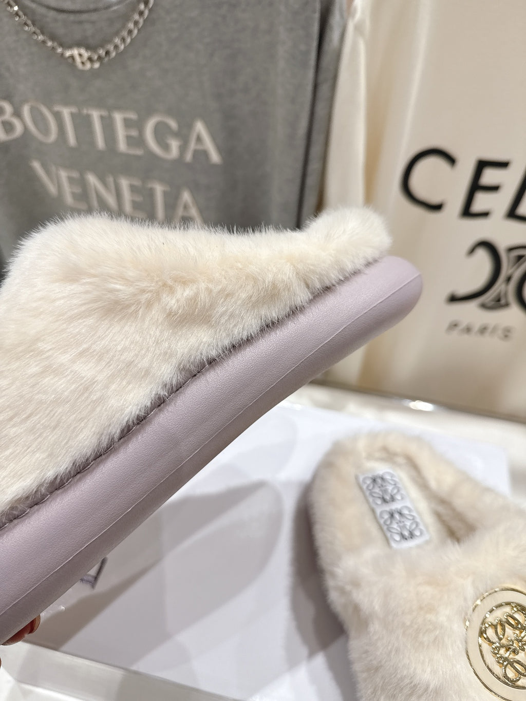 2025 Autumn/Winter Half-Covered Furry Clog Slides