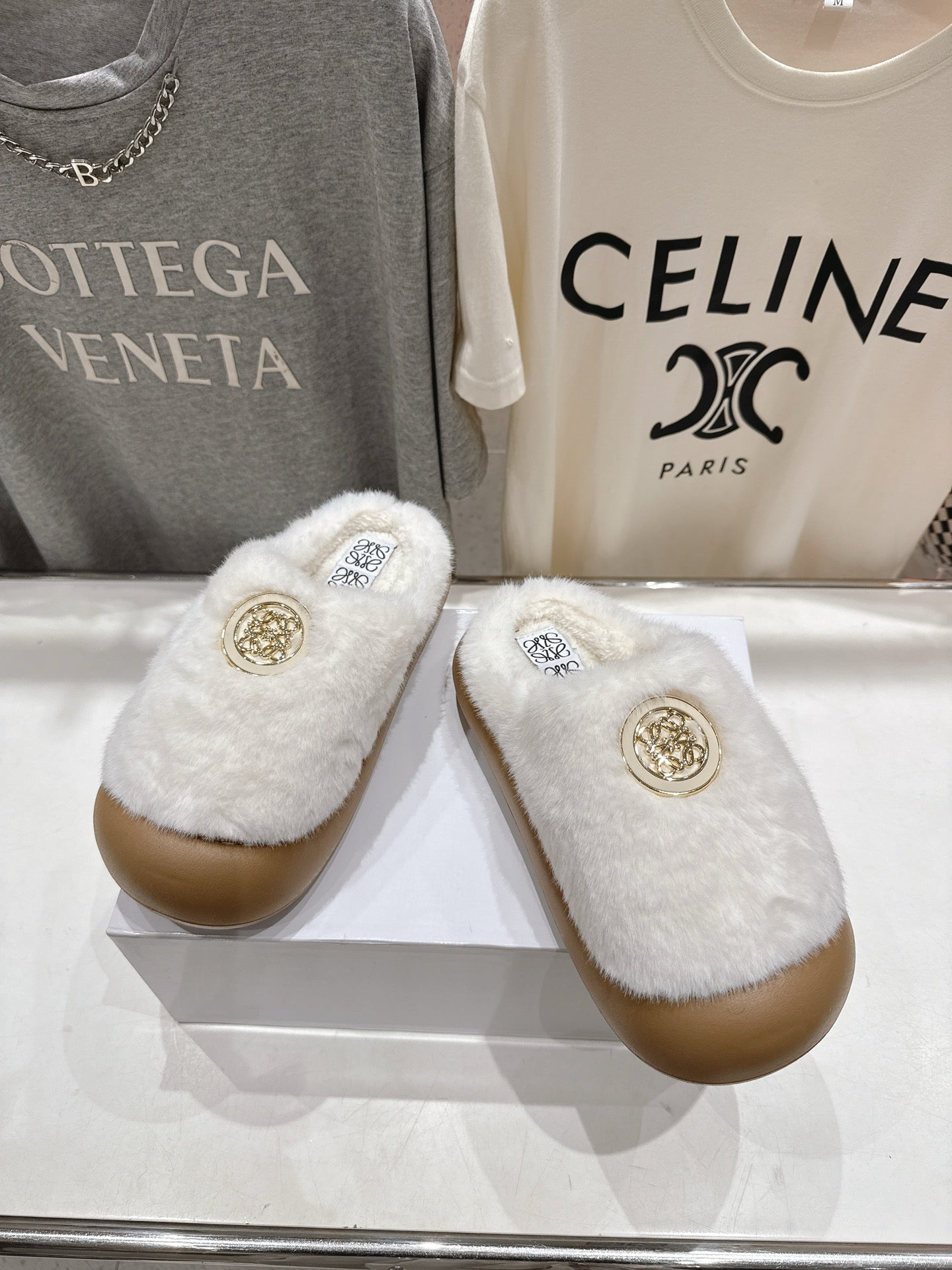 2025 Autumn/Winter Half-Covered Furry Clog Slides