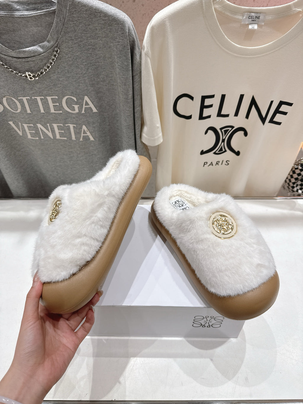 2025 Autumn/Winter Half-Covered Furry Clog Slides