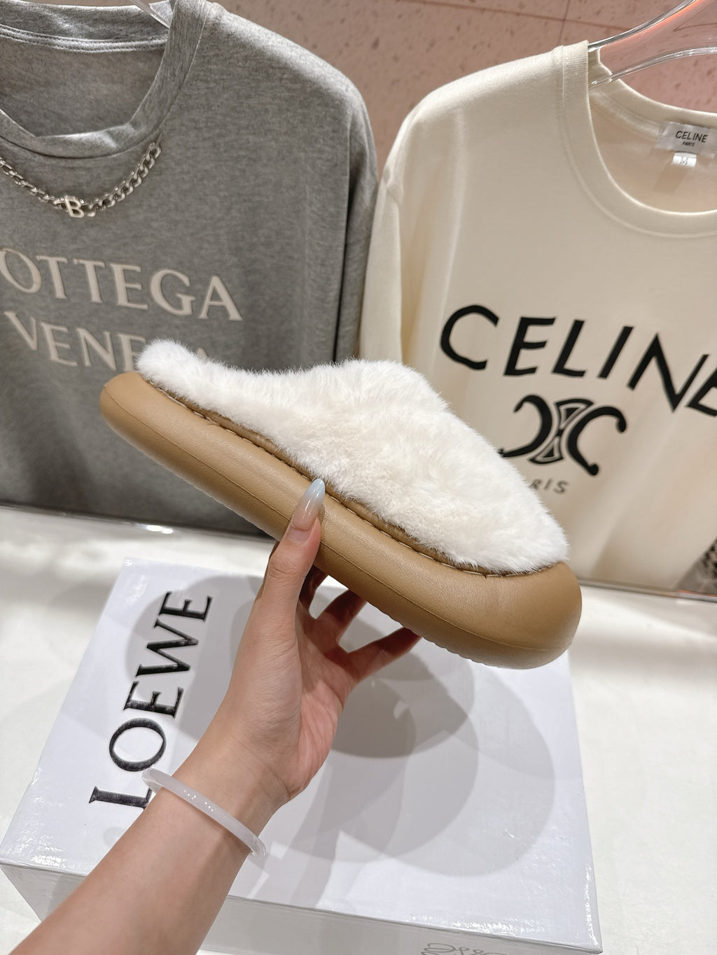 2025 Autumn/Winter Half-Covered Furry Clog Slides