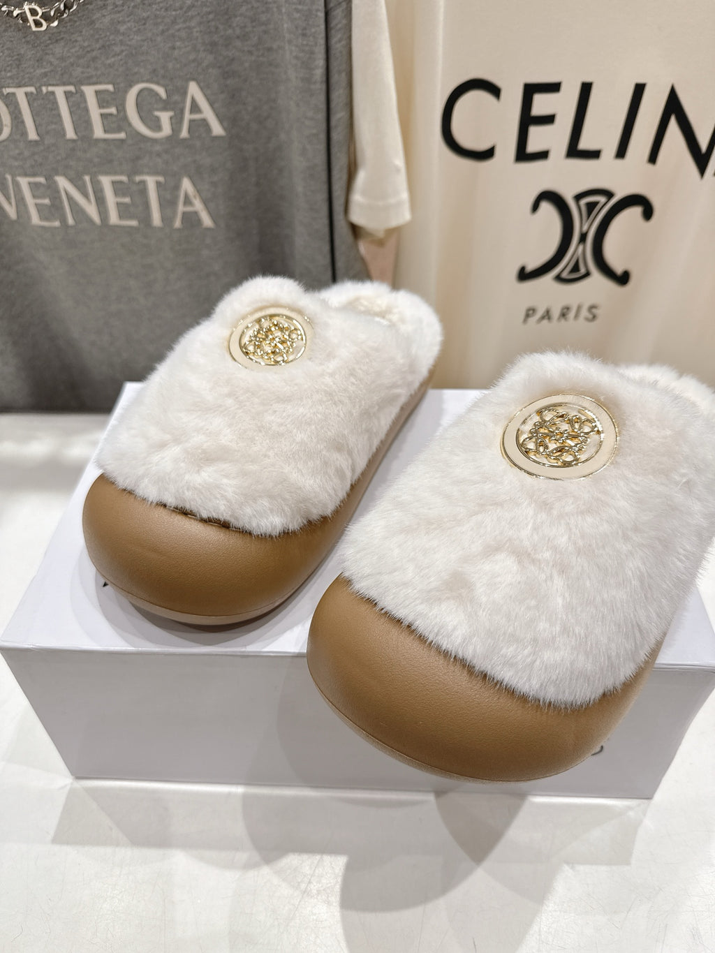 2025 Autumn/Winter Half-Covered Furry Clog Slides