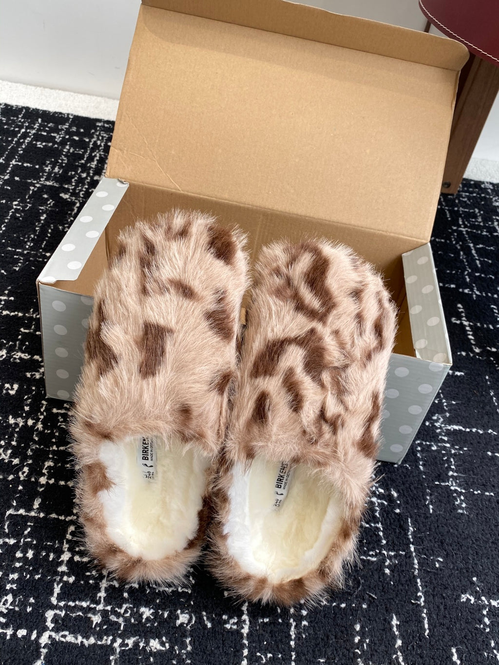 Furry Closed-Toe Cork Footbed Slides – Cozy Winter Edition