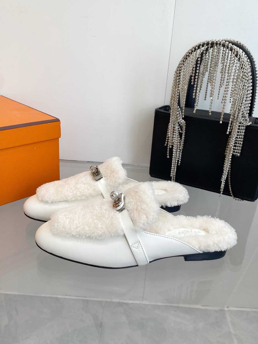 2025 Autumn/Winter Cashmere Fur-Lined Backless Loafers
