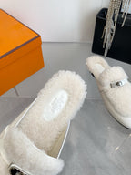 2025 Autumn/Winter Cashmere Fur-Lined Backless Loafers