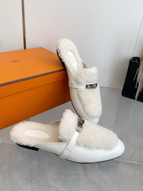 2025 Autumn/Winter Cashmere Fur-Lined Backless Loafers