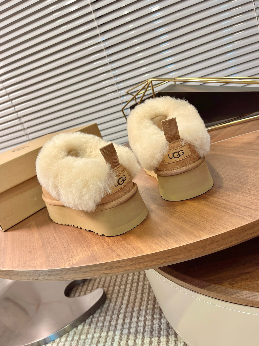 Autumn/Winter Wool-Lined Slip-On Platform Slippers – Cozy & Stylish