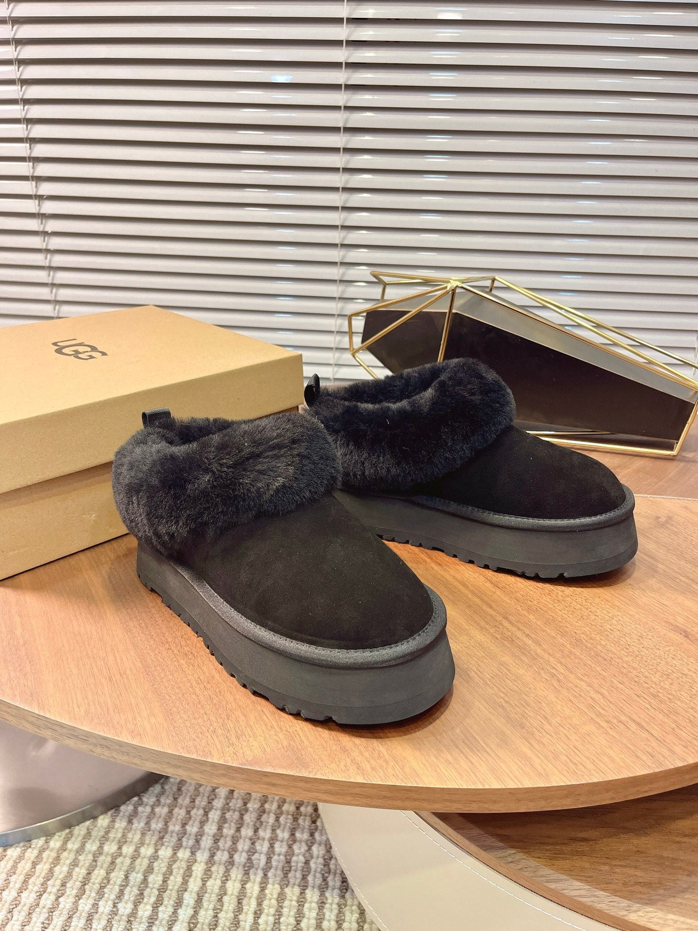 Autumn/Winter Wool-Lined Slip-On Platform Slippers – Cozy & Stylish