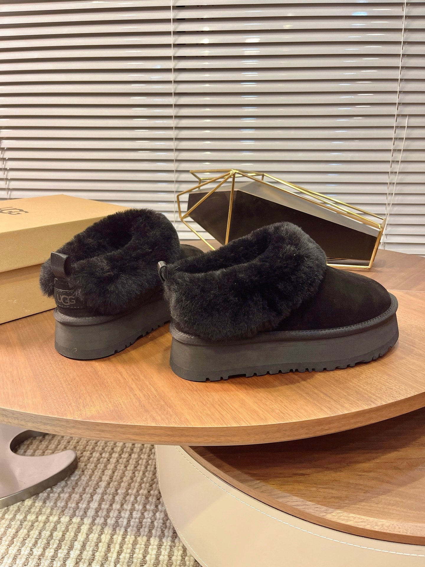 Autumn/Winter Wool-Lined Slip-On Platform Slippers – Cozy & Stylish