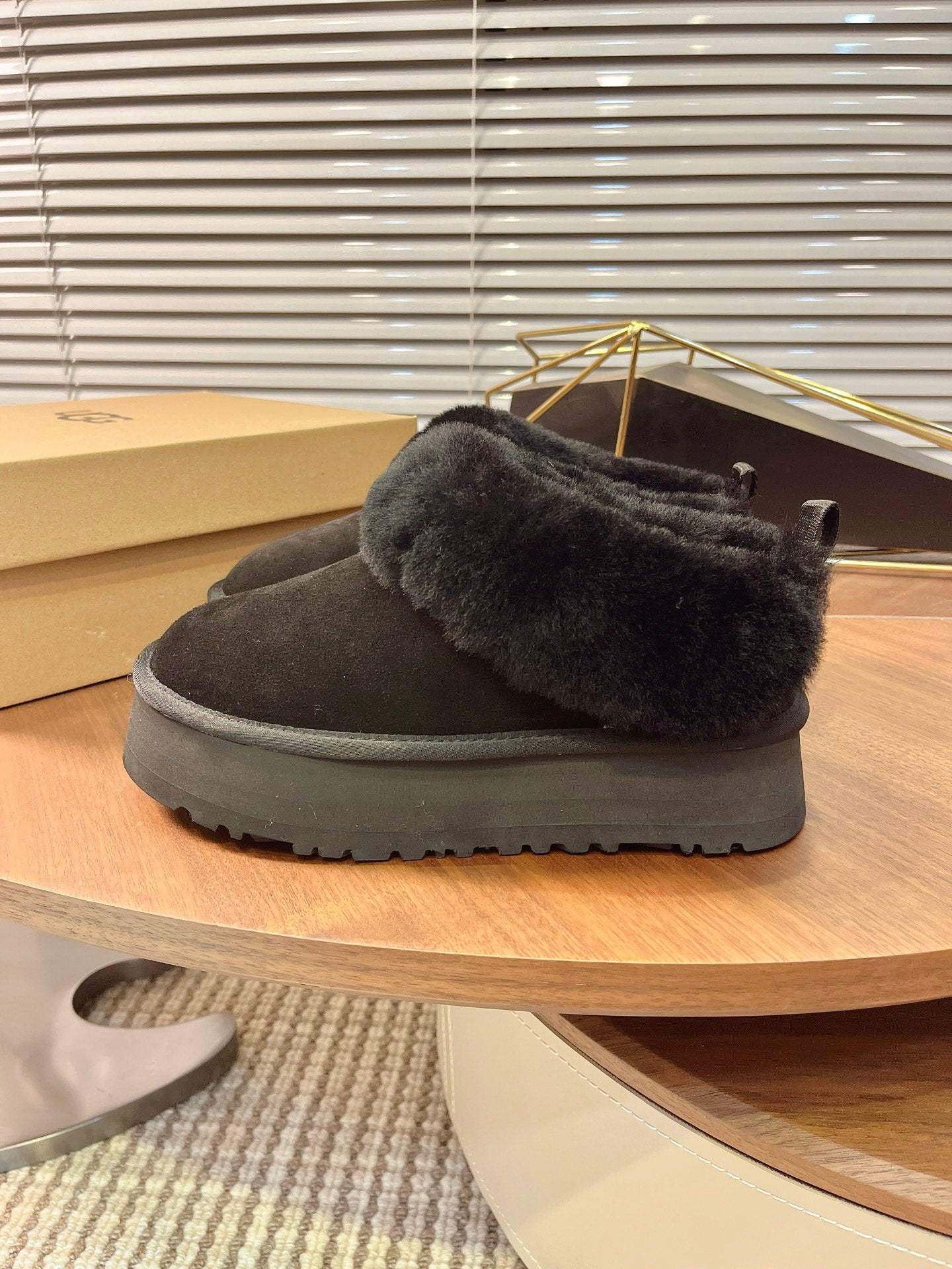 Autumn/Winter Wool-Lined Slip-On Platform Slippers – Cozy & Stylish