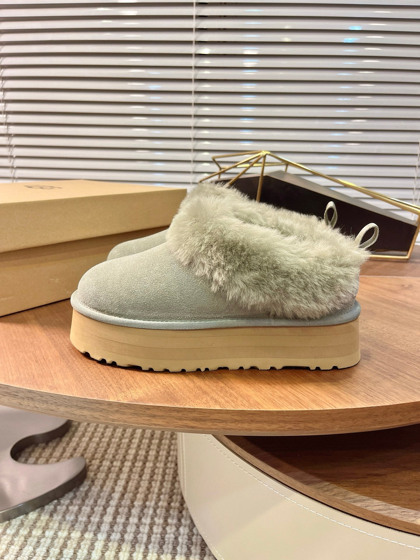 Autumn/Winter Wool-Lined Slip-On Platform Slippers – Cozy & Stylish