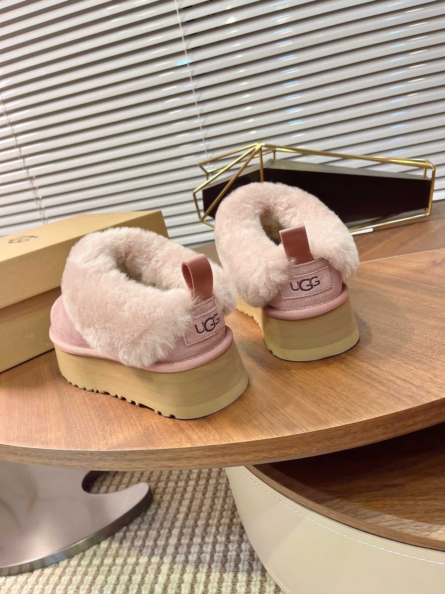 Autumn/Winter Wool-Lined Slip-On Platform Slippers – Cozy & Stylish