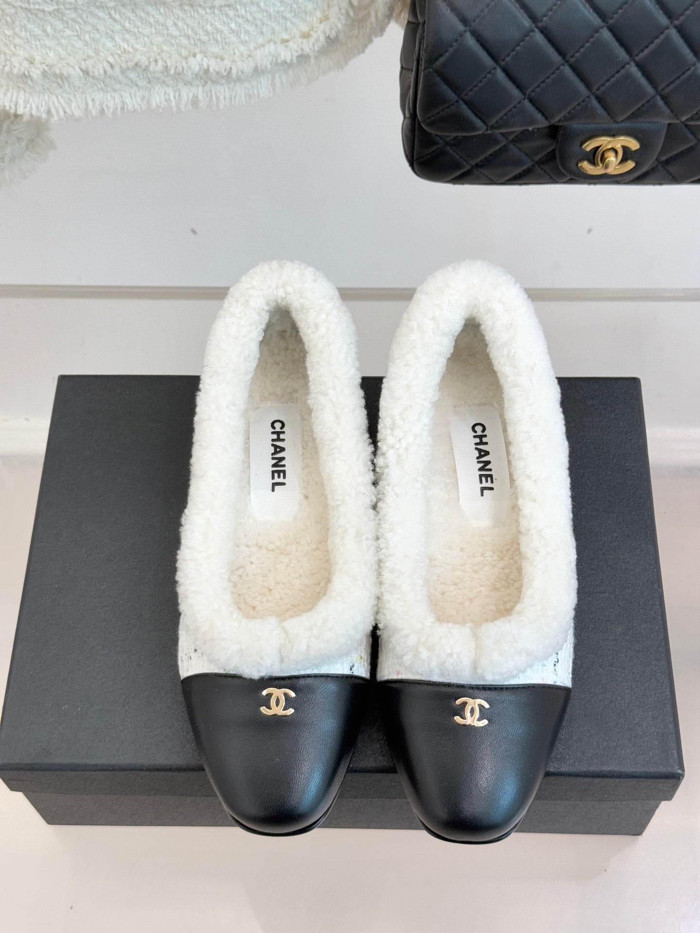 Two-Tone Ballet Flat with Soft Fur Detailing