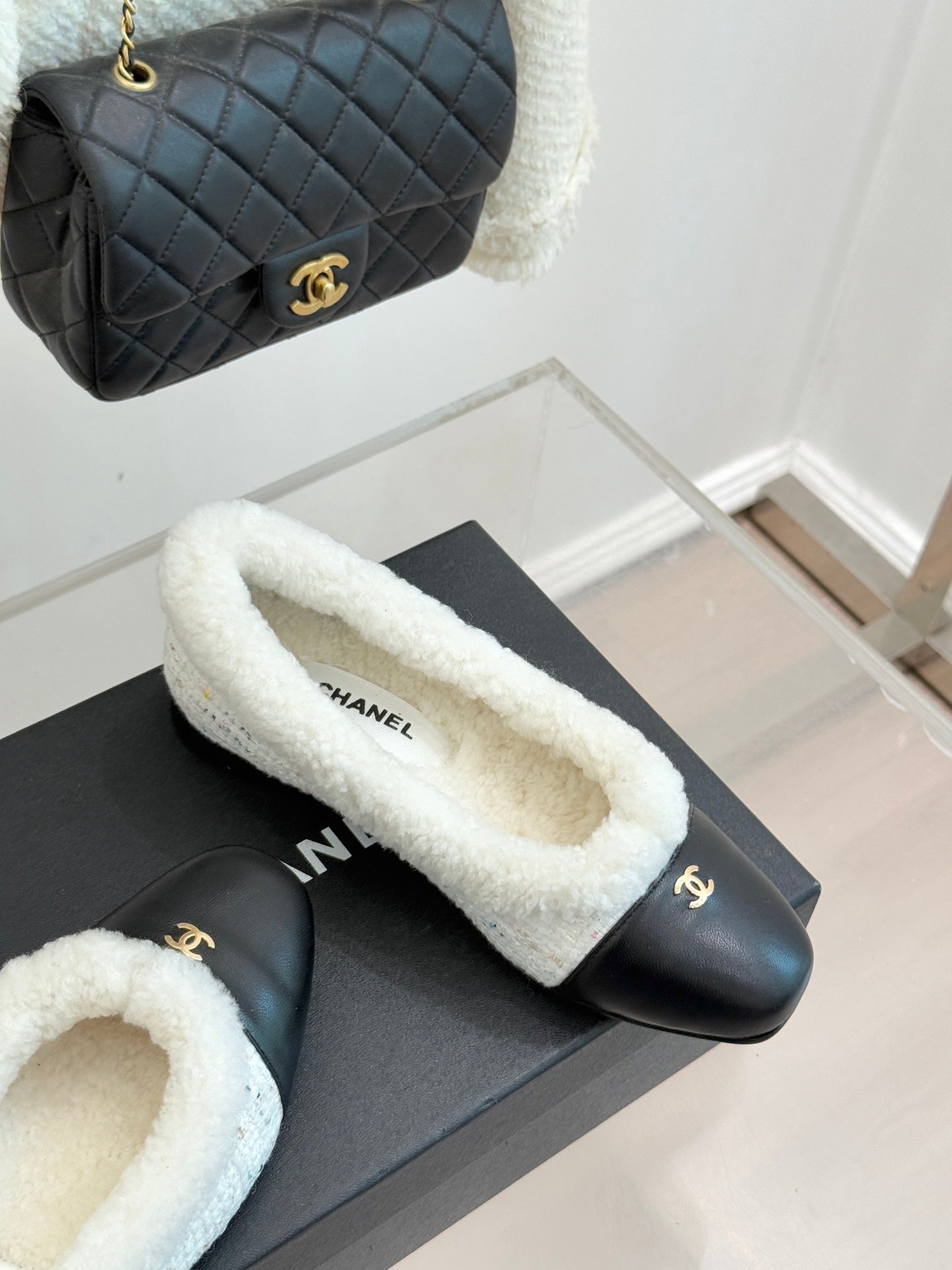Two-Tone Ballet Flat with Soft Fur Detailing