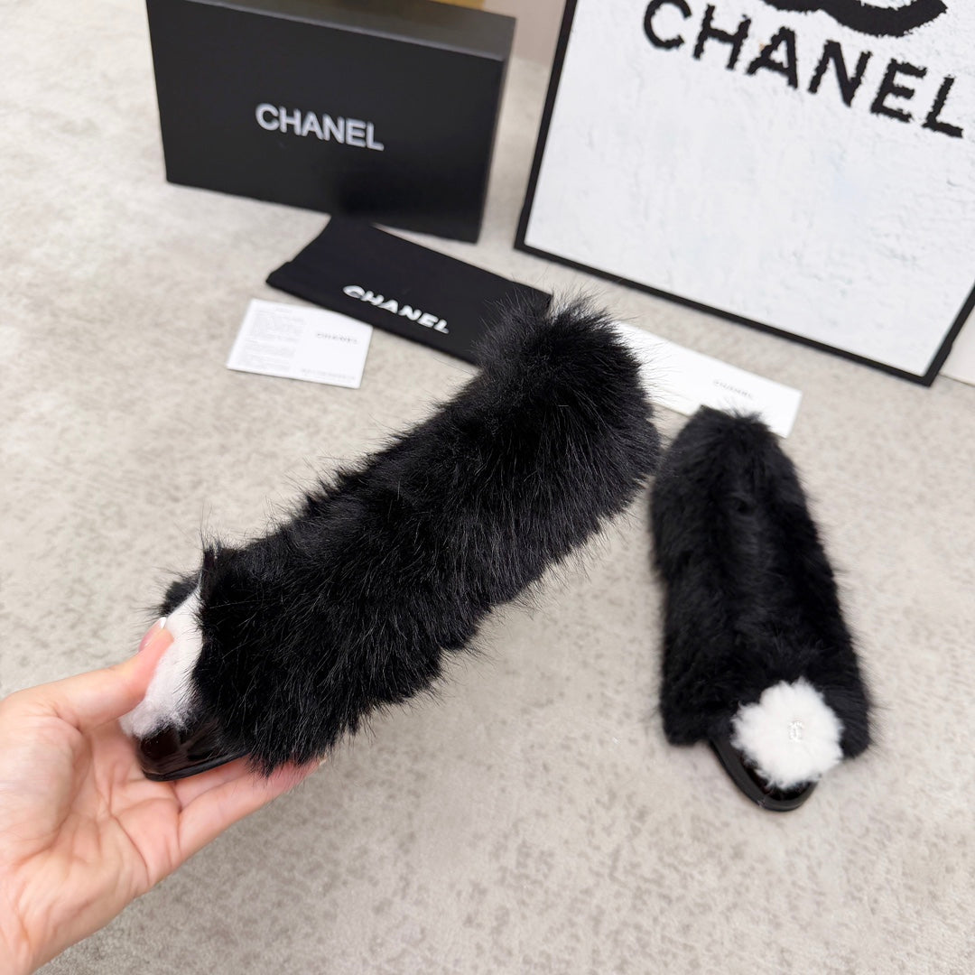 Premium Vintage-Inspired Fur Loafers
