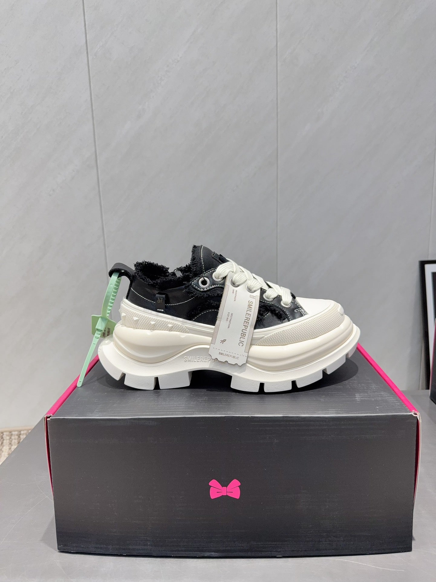 Premium Upgraded Couple Platform Sneakers — 2025 Collection