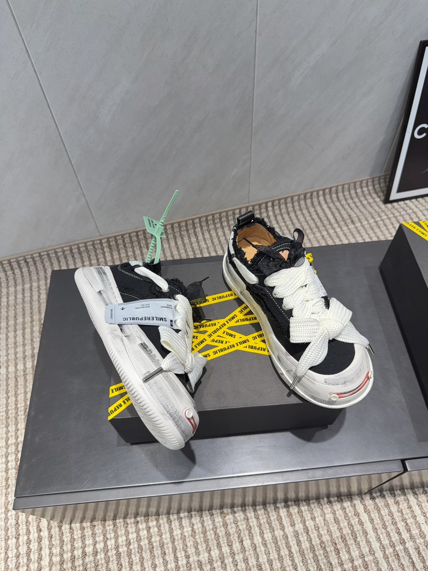 Smiling Face Couple Sneakers | Premium Upgraded Edition